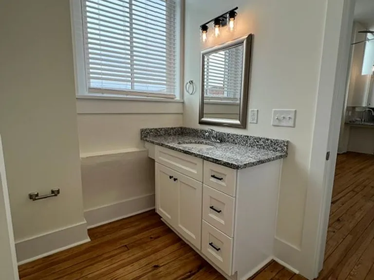 114 Nassau Pl — Photo 9