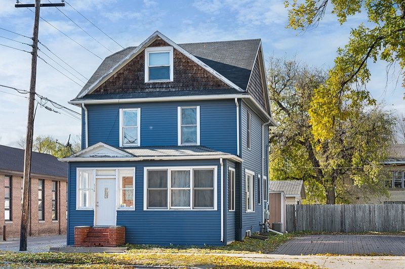 1st image of 514 University Ave APT 2
