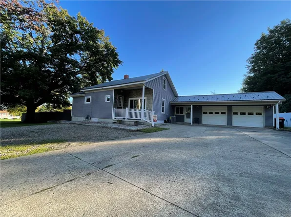 716 S Center St, Corry, PA 16407