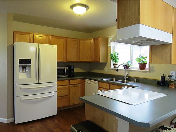 5th image of 603 Comet Blvd