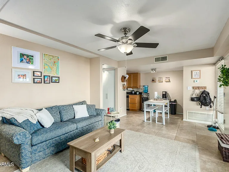 1143 E Sandpiper Dr #105 — Photo 2