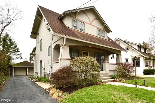 18 10th Ave Photo 1