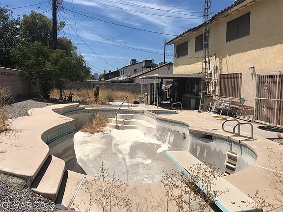 2nd image of 2987 Karen Ave