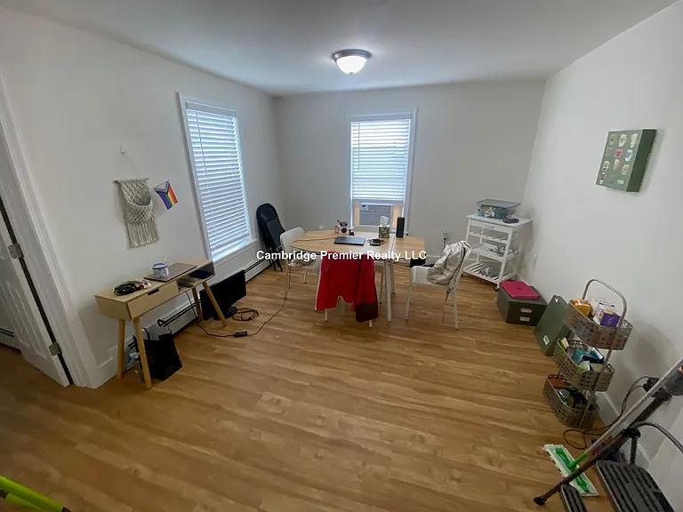 67 Florence St #2 — Photo 7