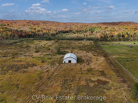 5th image of 653 Stoney Rd