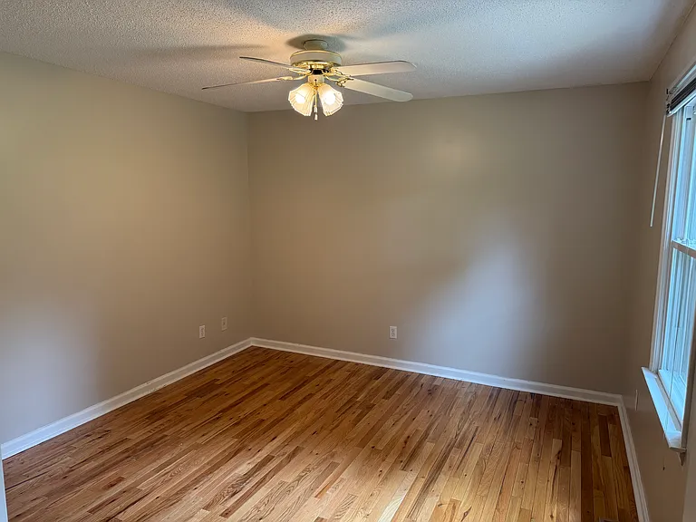2503 Lakeview Dr #13 — Photo 9