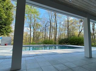 105 Larkspur Rd, Stamford, CT 06903