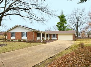 546 Burlington Mill Dr, Ballwin, MO