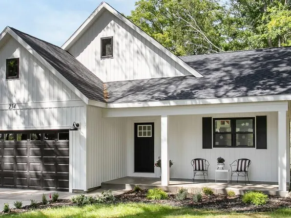 234 W Jefferson St, Newaygo, MI 49337