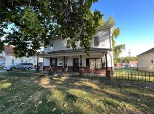 2109-2111 Savannah Ave, Saint Joseph, MO 64505