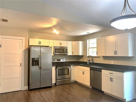 2nd image of 820 N Charles Ave