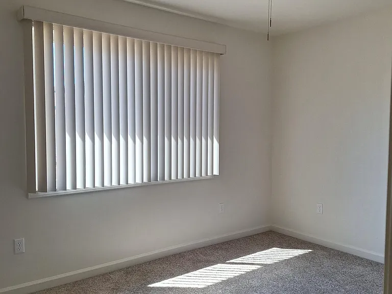 4866 Clairemont Sq — Photo 4