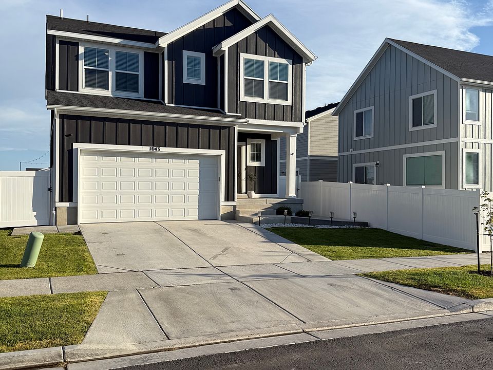 1st image of 1043 E Hammock Ln #A