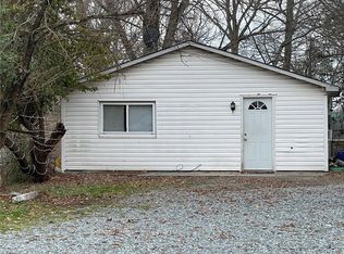 414 High St, Thomasville, NC 27360