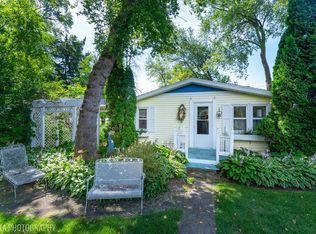 2913 Grove Ln, Cary, IL 60013