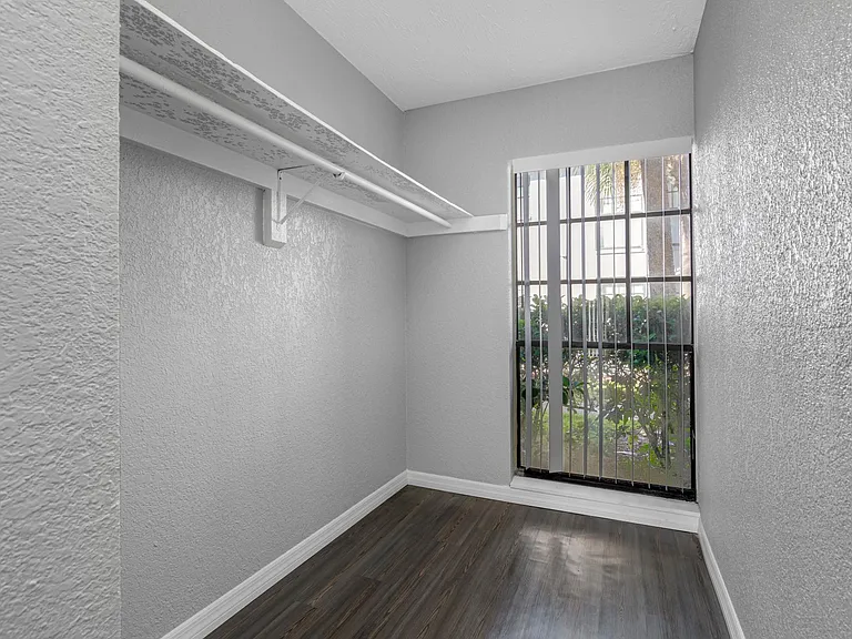 Montierra Apartments — Photo 40