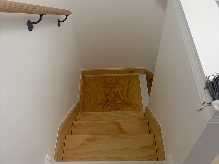 141 N Milton St — Photo 21
