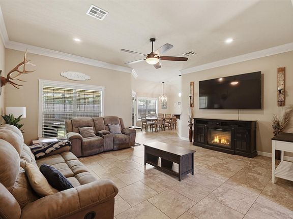 4th image of 103 Edna Ln