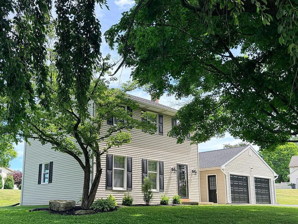 1st image of 23 Sherrard Dr