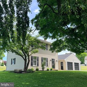 23 Sherrard Dr, Willow Street, PA, 17584