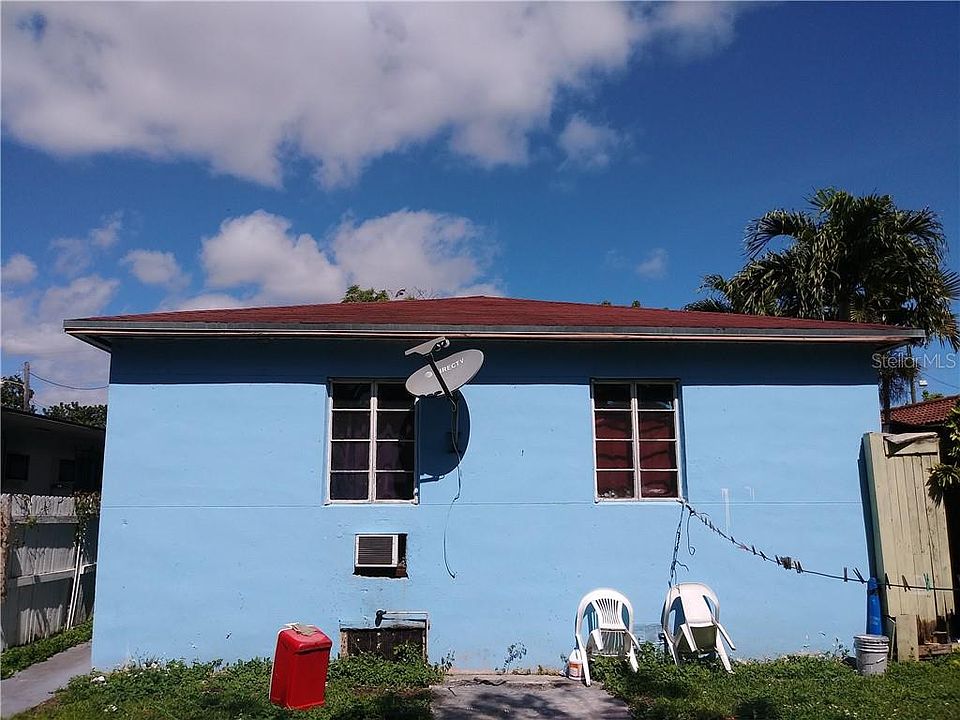 2nd image of 2324 NW 35th St