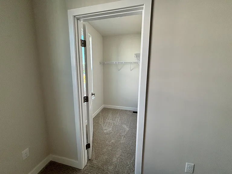 2846 Calgary Ln — Photo 9