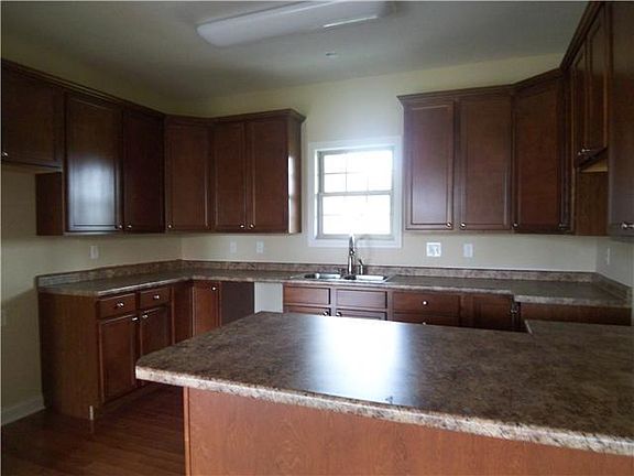 2nd image of 2799 Buttercup Ct