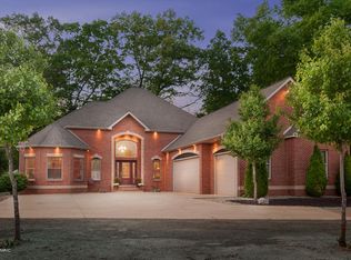 43044 County Road 653, Paw Paw, MI 49079