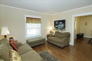 5th image of 7526 Kingston Dr