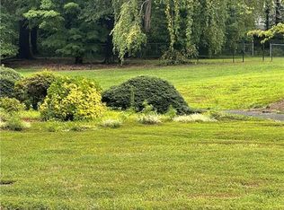 2800 Windsor Rd, Winston Salem, NC 27104