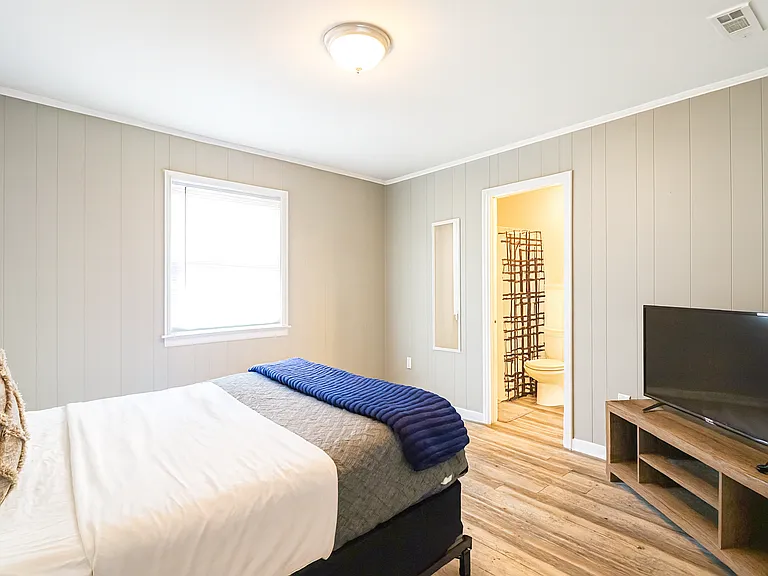205 W Nettleton Ave #B — Photo 8