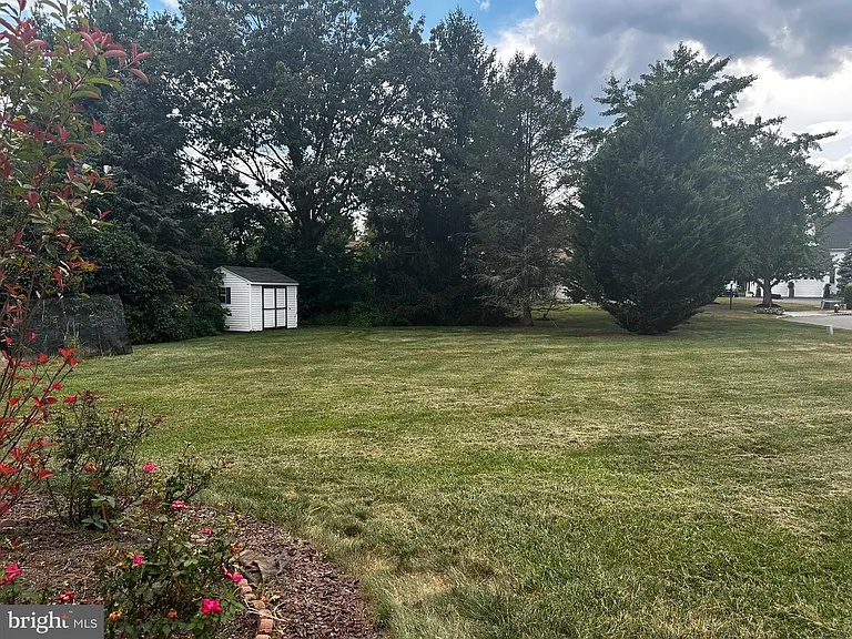 25 Knight Dr — Photo 34
