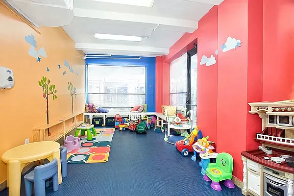 Rented by Douglas Elliman | media 23