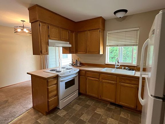 2nd image of 809 E North St #2605