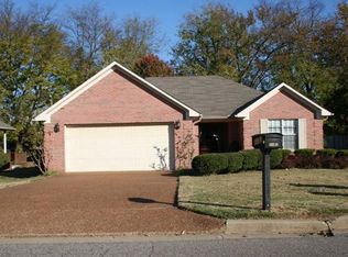 2182 Oakmont Ave, Dyersburg, TN 38024