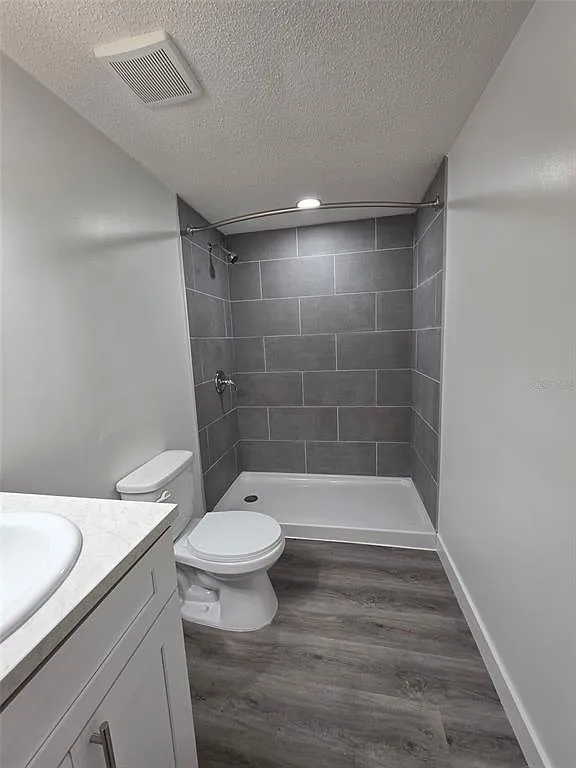 4 bed, 2.0 bath, 1353 sqft, $1,900 — Photo 4