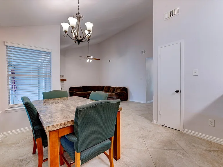 10703 Highland Woods Dr — Photo 22