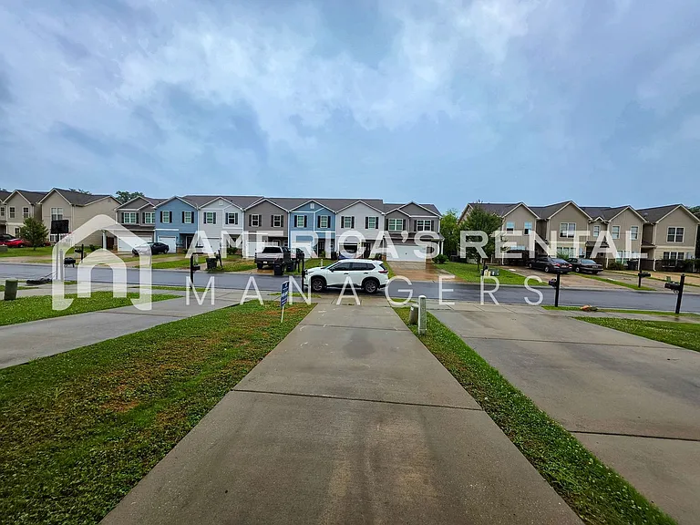 680 The Heights Ln — Photo 14