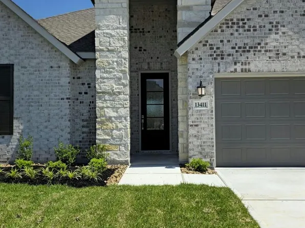 13411 Harbor Point Dr, Texas City, TX 77568