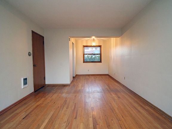 5th image of 2404-2418 SE 58th Ave #2410