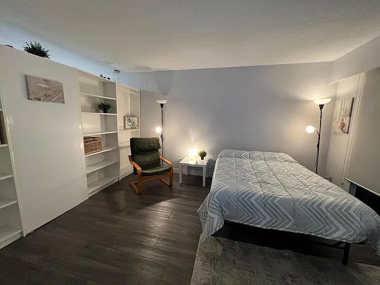 810 Saint Andrews St — Photo 3