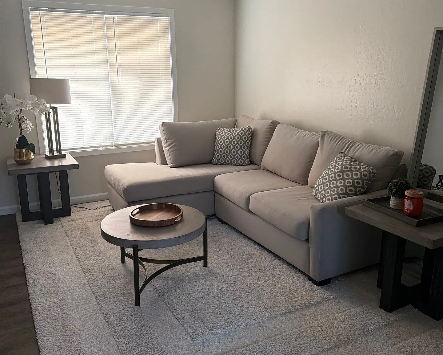 2 bed, 768 sqft, $1,595 — Photo 1