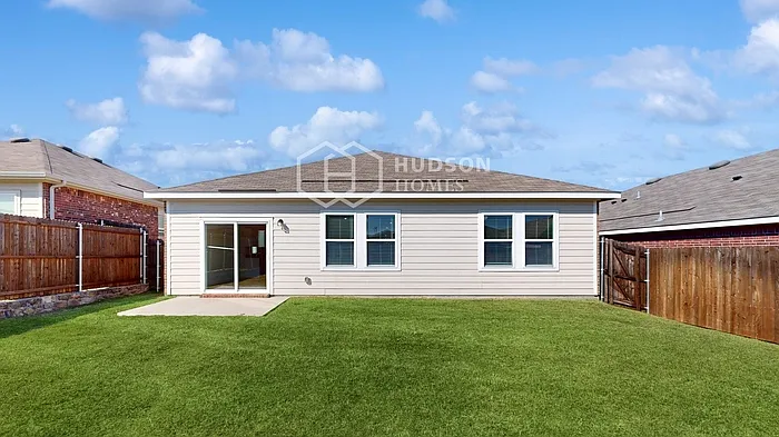 744 Devonshire Dr — Photo 33