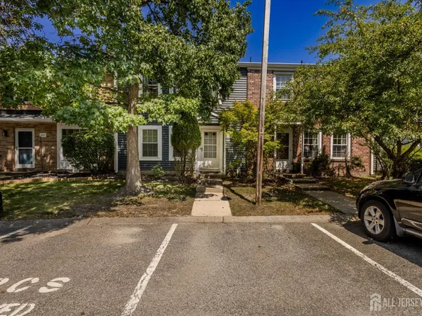 334 Constitution Cir, North Brunswick, NJ 08902