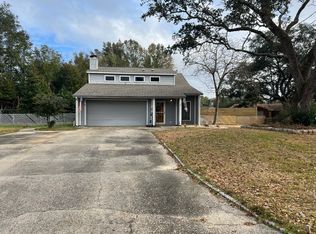 3102 Las Brisas Dr, Pensacola, FL 32526