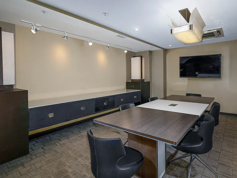 Solve room at Leo
