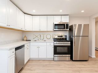 316 Hart St #1R, Brooklyn, NY 11206