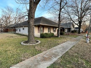 422 Ritchey St, Gainesville, TX 76240