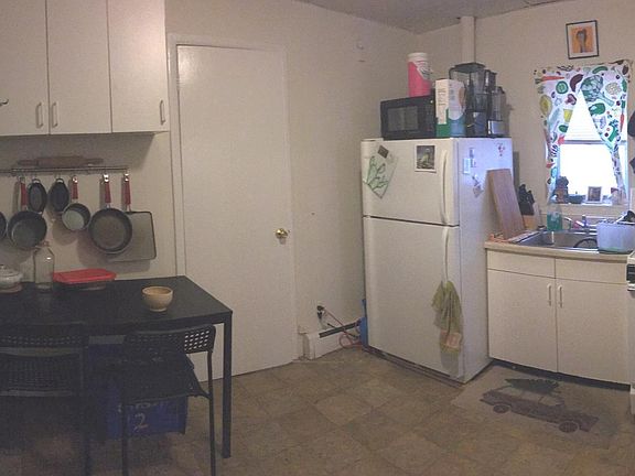 4th image of 920 E Passyunk Ave #2
