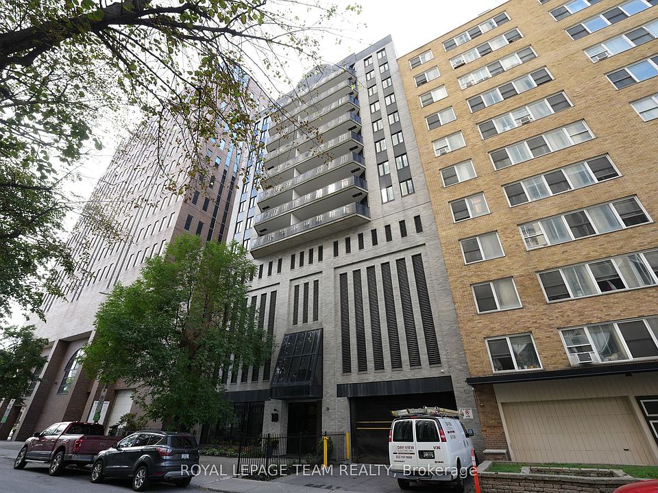 1st image of 18 Nepean St #903